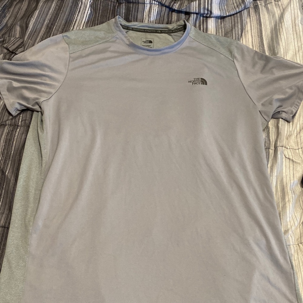 The North Face XL Men’s Short-Sleeve Crew Tee Light Gray